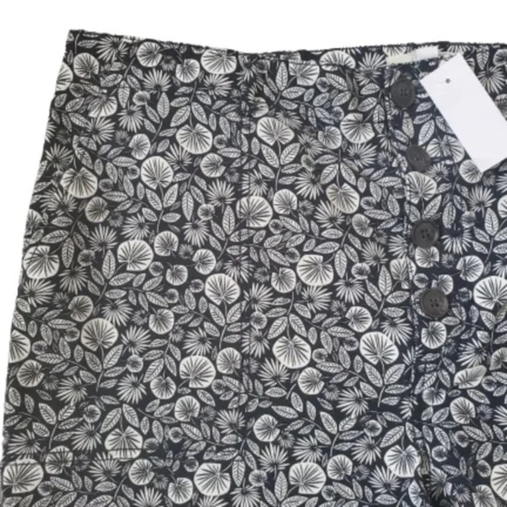 Loft | Button Front Structured Shorts in Palm Leaf Size 14 - Picture 6 of 7